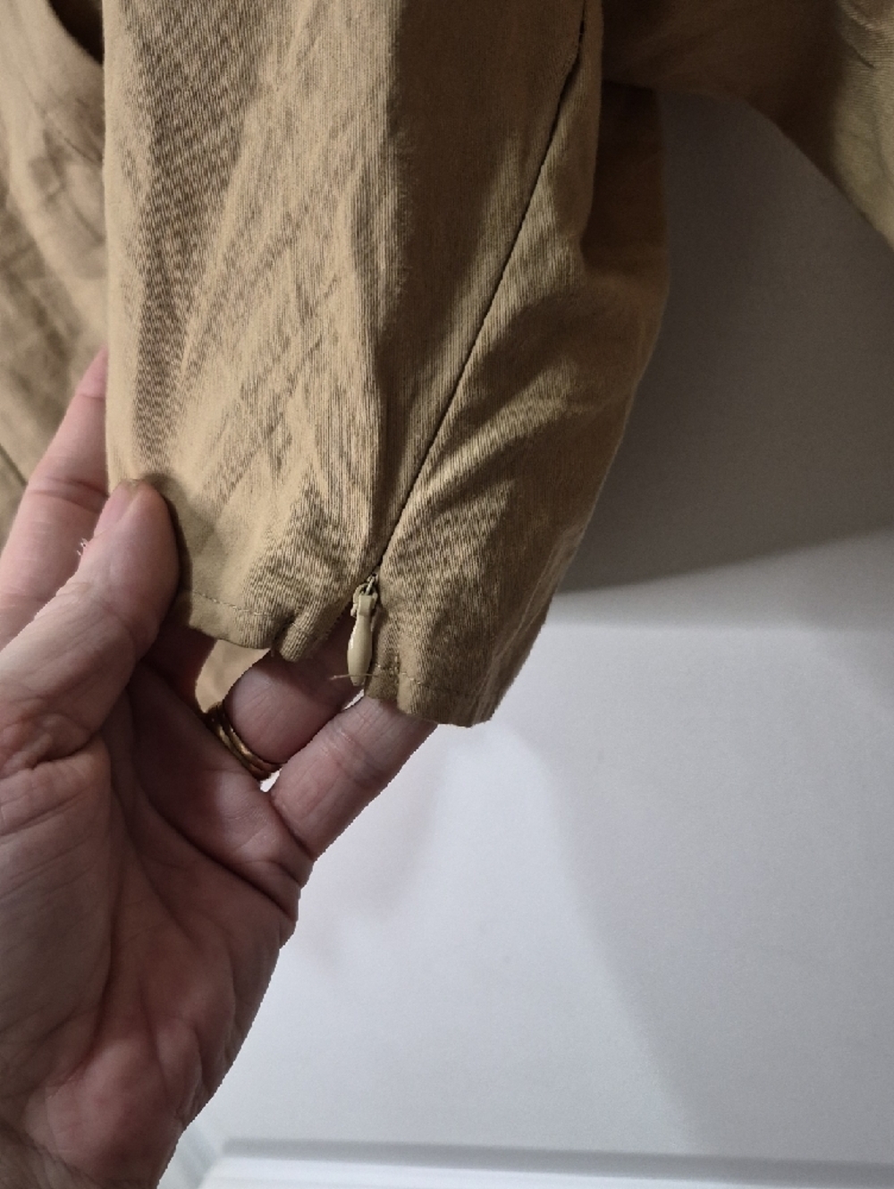 Missguided Beige Cropped Button-Up Shirt - Picture 5 of 7